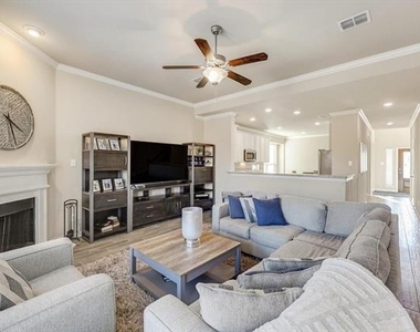 5201 Texana Drive - Photo Thumbnail 6