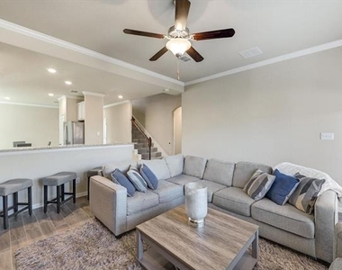 5201 Texana Drive - Photo Thumbnail 7