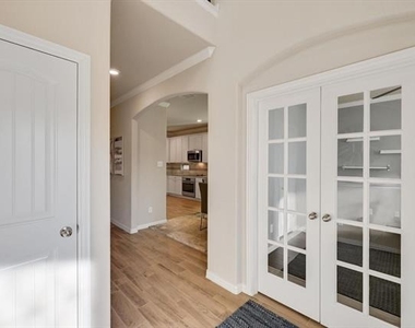 5201 Texana Drive - Photo Thumbnail 4