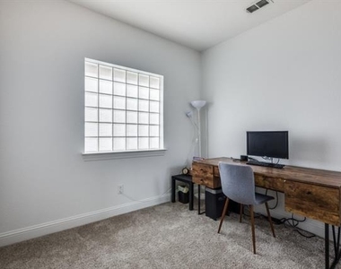 13225 Courtney Drive - Photo Thumbnail 18