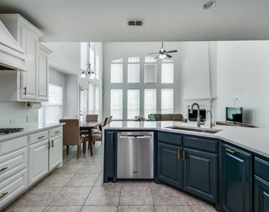 13225 Courtney Drive - Photo Thumbnail 15