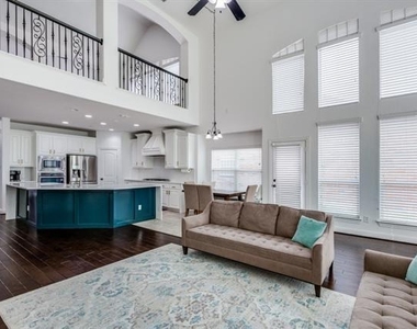 13225 Courtney Drive - Photo Thumbnail 10
