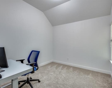 13225 Courtney Drive - Photo Thumbnail 28