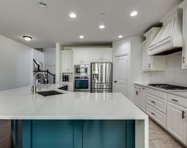13225 Courtney Drive - Photo Thumbnail 14