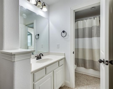 13225 Courtney Drive - Photo Thumbnail 32
