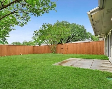 3939 Branch Hollow Drive - Photo Thumbnail 17