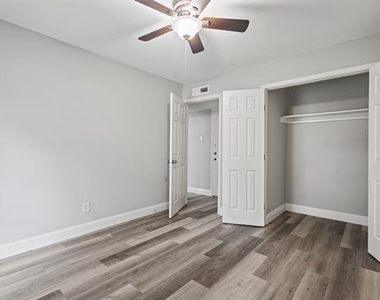 3939 Branch Hollow Drive - Photo Thumbnail 12
