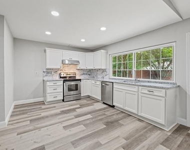 3939 Branch Hollow Drive - Photo Thumbnail 5