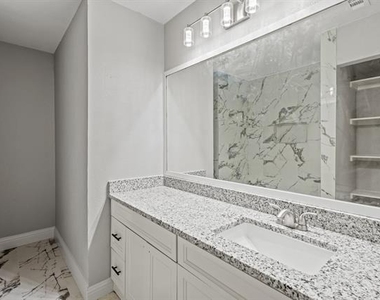 3939 Branch Hollow Drive - Photo Thumbnail 9