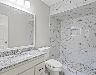 3939 Branch Hollow Drive - Photo Thumbnail 7