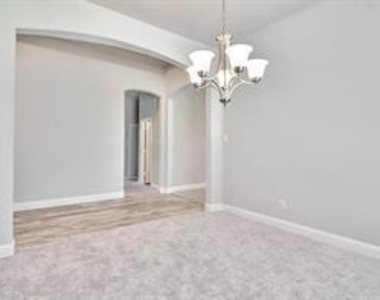 2417 Griffith Park Drive - Photo Thumbnail 11