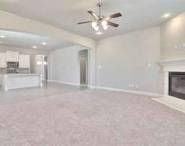 2417 Griffith Park Drive - Photo Thumbnail 8