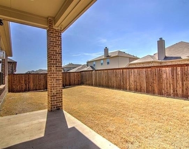 2417 Griffith Park Drive - Photo Thumbnail 20