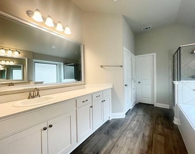 3002 Pronghorn Drive - Photo Thumbnail 14