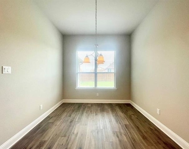 3002 Pronghorn Drive - Photo Thumbnail 11