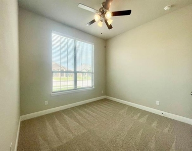 3002 Pronghorn Drive - Photo Thumbnail 19