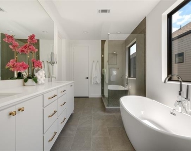2324 Kirby Street - Photo Thumbnail 12