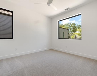 2324 Kirby Street - Photo Thumbnail 16
