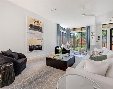 2324 Kirby Street - Photo Thumbnail 4