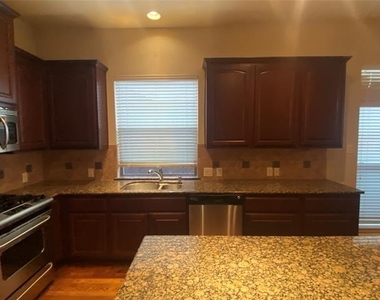 2410 Knight Street - Photo Thumbnail 6