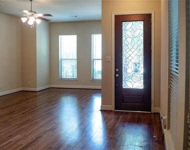 2410 Knight Street - Photo Thumbnail 2
