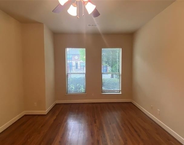 2410 Knight Street - Photo Thumbnail 4