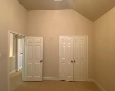 2410 Knight Street - Photo Thumbnail 17