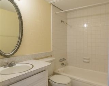 439 Valley Park Drive - Photo Thumbnail 12
