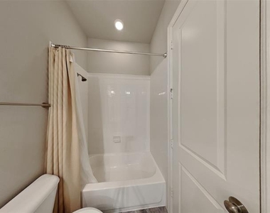 729 Royal Minister Boulevard - Photo Thumbnail 12