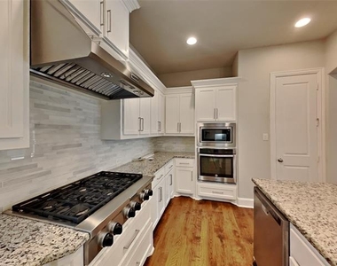 729 Royal Minister Boulevard - Photo Thumbnail 4