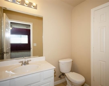 907 Mustang Ridge Drive - Photo Thumbnail 20