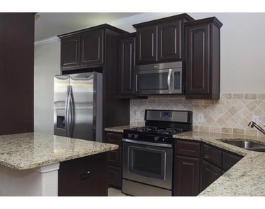 1821 Cortez Lane - Photo Thumbnail 9
