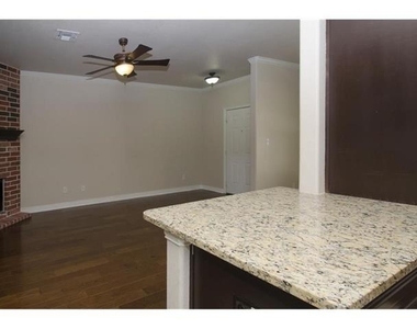 1821 Cortez Lane - Photo Thumbnail 5