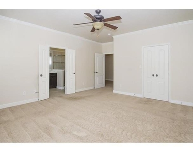 1821 Cortez Lane - Photo Thumbnail 8