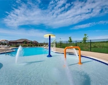228 Ryan Street - Photo Thumbnail 19