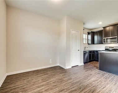 228 Ryan Street - Photo Thumbnail 14