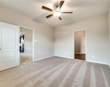 228 Ryan Street - Photo Thumbnail 16