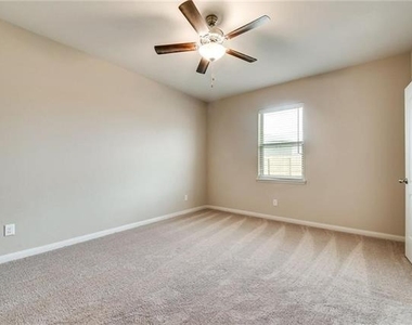 228 Ryan Street - Photo Thumbnail 15