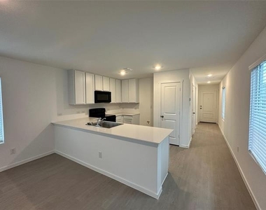 924 Sandhill Crane Lane - Photo Thumbnail 3