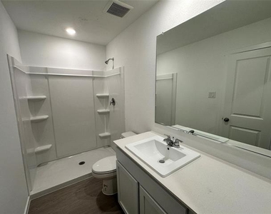 924 Sandhill Crane Lane - Photo Thumbnail 11