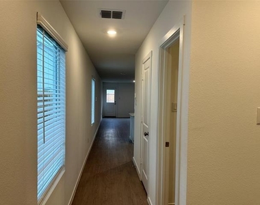 924 Sandhill Crane Lane - Photo Thumbnail 6
