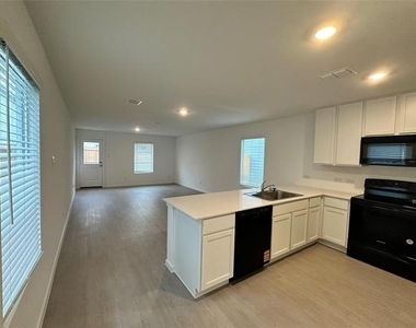 924 Sandhill Crane Lane - Photo Thumbnail 4