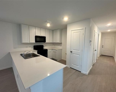 924 Sandhill Crane Lane - Photo Thumbnail 5