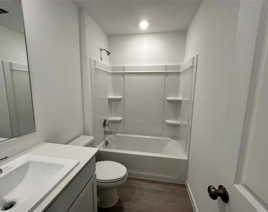 924 Sandhill Crane Lane - Photo Thumbnail 12
