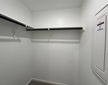 924 Sandhill Crane Lane - Photo Thumbnail 10