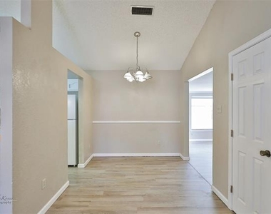 3674 Radcliff Road - Photo Thumbnail 11