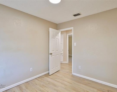 3674 Radcliff Road - Photo Thumbnail 24