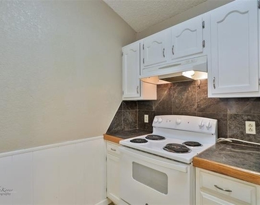 3674 Radcliff Road - Photo Thumbnail 16
