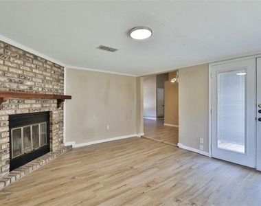 3674 Radcliff Road - Photo Thumbnail 5