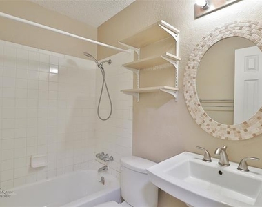 3674 Radcliff Road - Photo Thumbnail 18